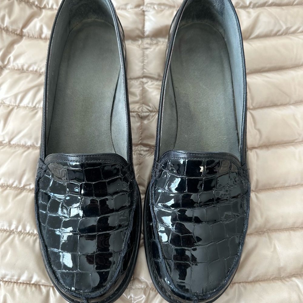 Stuart Weitzman loafer